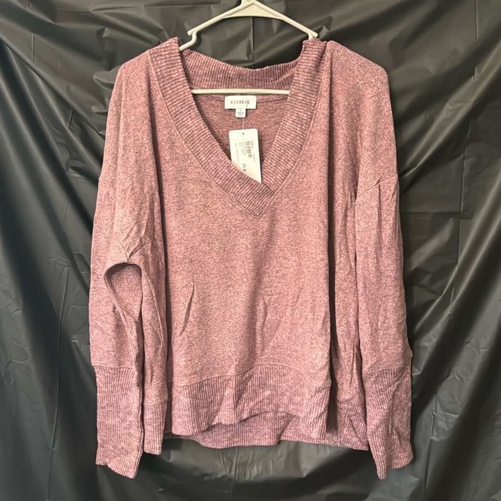 Evereve V-neck pullover pinkish sweater